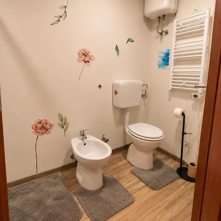 To - House * Turín